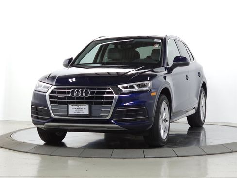Used 2019 Audi Q5 2.0T Premium Plus w/ Premium Plus Package AWD/4WD image 3