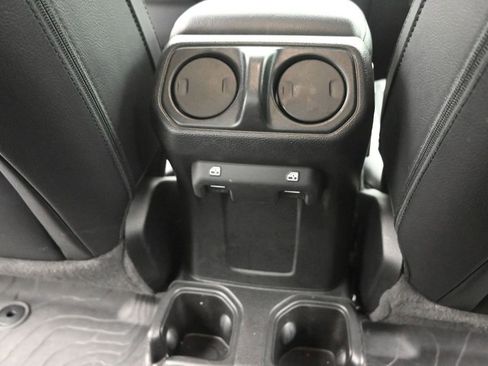 Used 2023 Jeep Gladiator Sport AWD/4WD image 14