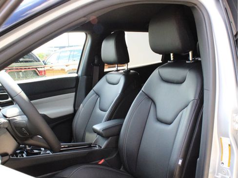 New 2026 Jeep Compass Limited AWD/4WD image 10