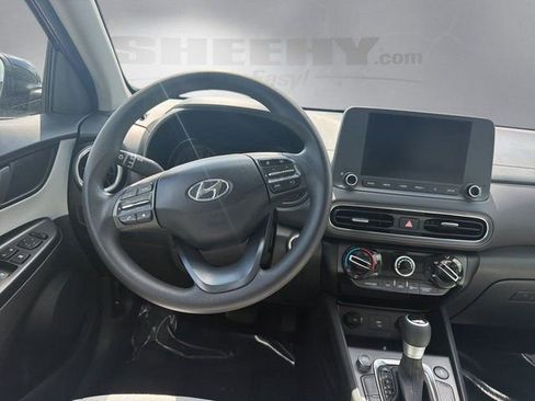 Used 2023 Hyundai Kona SEL AWD/4WD image 3