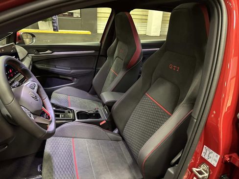 New 2026 Volkswagen GTI SE FWD image 22