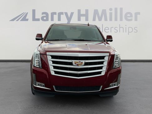 Used 2016 Cadillac Escalade Luxury image 8