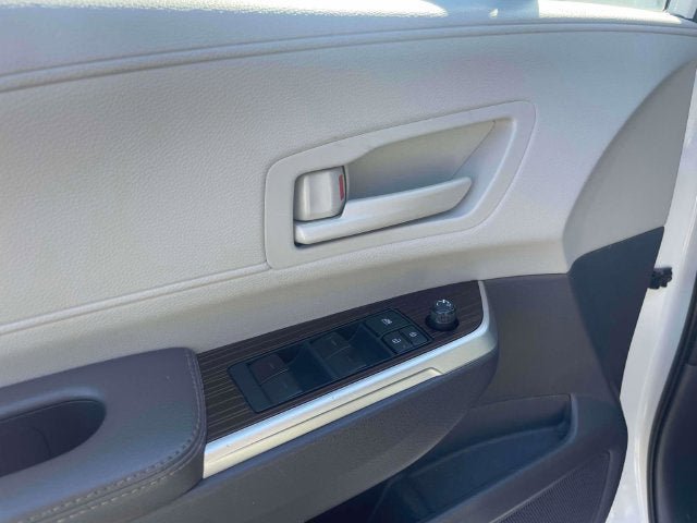 Used 2022 Toyota Sienna LE FWD image 20
