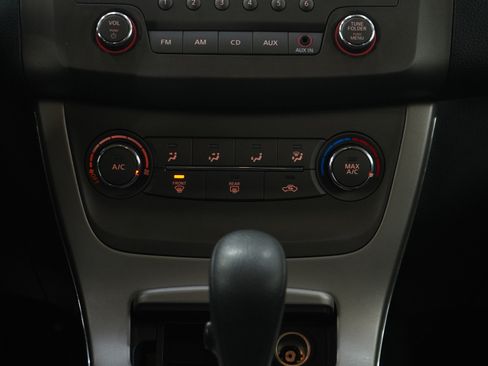 Used 2014 Nissan Sentra SV image 17