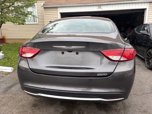 Used 2015 Chrysler 200 Limited w/ Convenience Group FWD image 5