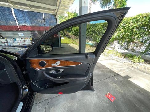 Used 2019 Mercedes-Benz E 300 image 16
