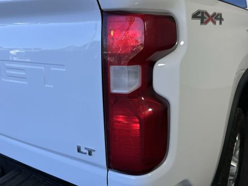 Used 2022 Chevrolet Silverado 2500 LT w/ Convenience Package image 30