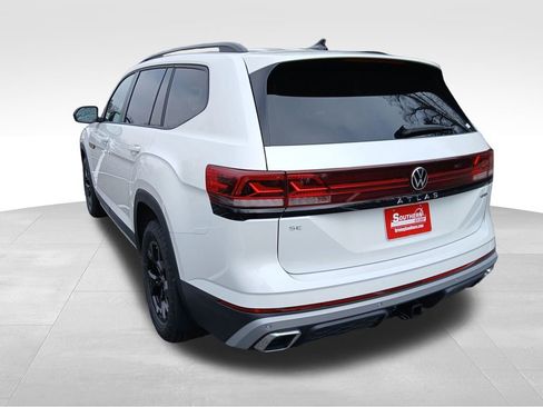 New 2026 Volkswagen Atlas Peak Edition AWD/4WD image 3