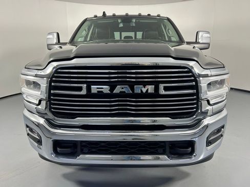 Used 2023 RAM 3500 Laramie AWD/4WD image 2