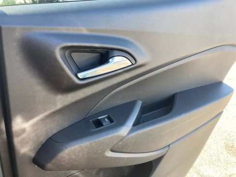 Used 2025 Chevrolet Trax ACTIV w/ Driver Confidence Package FWD image 30