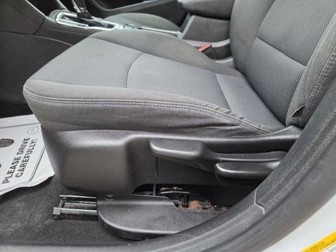 Used 2016 Chevrolet Cruze LT image 14