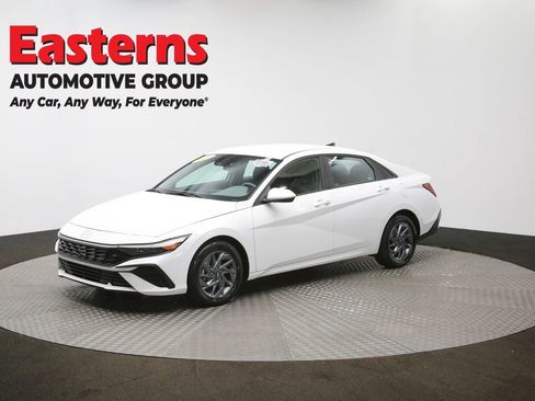 Used 2024 Hyundai Elantra SEL image 57