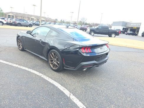 Used 2024 Ford Mustang GT Premium image 5