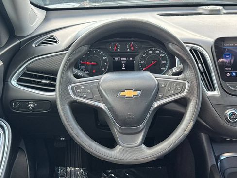 Used 2020 Chevrolet Malibu LT FWD image 24