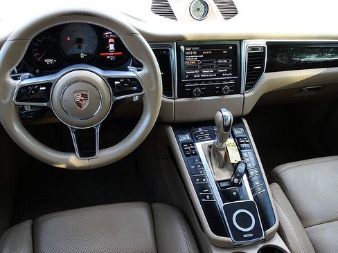 Used 2015 Porsche Macan S AWD/4WD image 14
