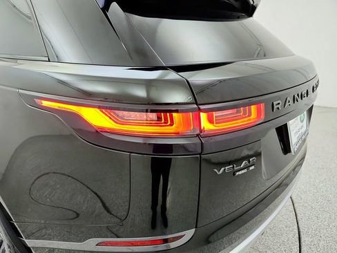 Used 2018 Land Rover Range Rover Velar R-Dynamic SE AWD/4WD image 35