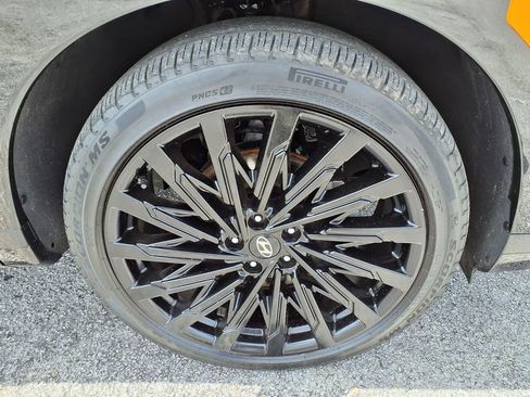 Used 2025 Hyundai Santa Fe Calligraphy image 9