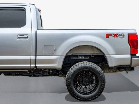 Used 2020 Ford F250 Lariat w/ Lariat Ultimate Package image 11