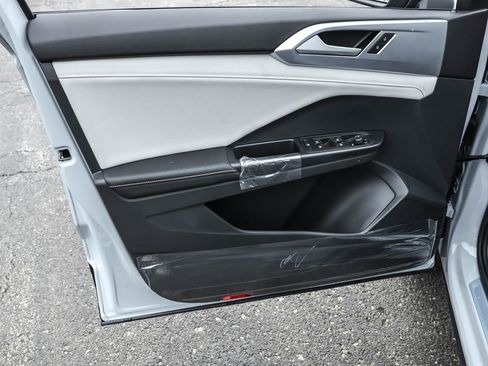 New 2026 Volkswagen Taos SE AWD/4WD image 32