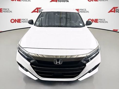 Used 2022 Honda Accord Sport image 2