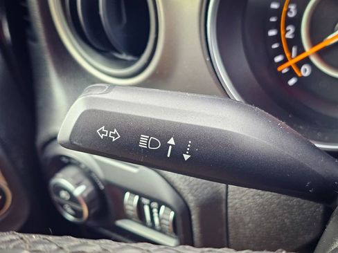 Certified 2022 Jeep Gladiator Willys image 16