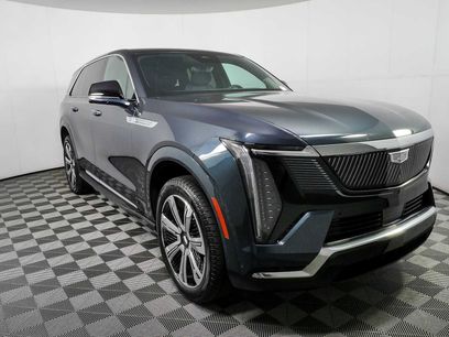 Certified 2025 Cadillac Escalade IQ Luxury 2 w/ LPO, Premium Carpet Package