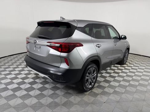 Used 2021 Kia Seltos LX AWD/4WD image 5