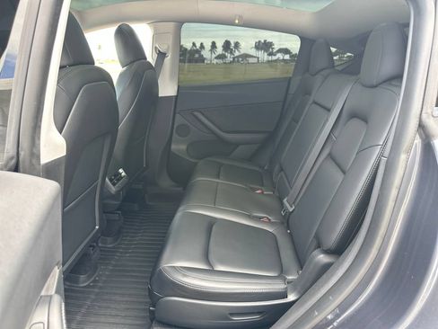 Used 2021 Tesla Model Y Long Range AWD/4WD image 20