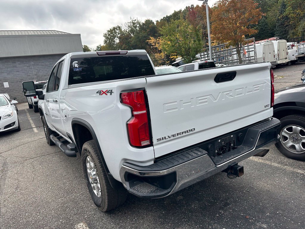 Used 2024 Chevrolet Silverado 2500 LTZ w/ LTZ Convenience Package AWD/4WD image 15