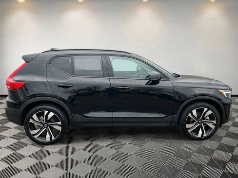 Used 2025 Volvo XC40 B5 Plus w/ Protection Package Premier image 2