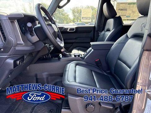 New 2026 Ford Bronco Badlands w/ Sasquatch Package AWD/4WD image 9