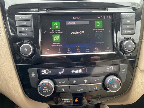 Used 2019 Nissan Rogue SL w/ Premium Package image 12