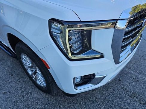 Used 2023 GMC Yukon XL SLT w/ SLT Luxury Package image 10
