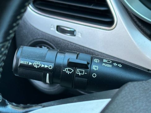 Used 2020 Dodge Journey SE w/ SE Popular Equipment Group FWD image 36