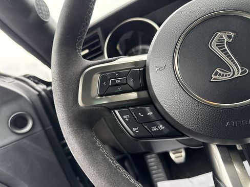 Used 2018 Ford Mustang Shelby GT350 w/ Convenience Package image 14
