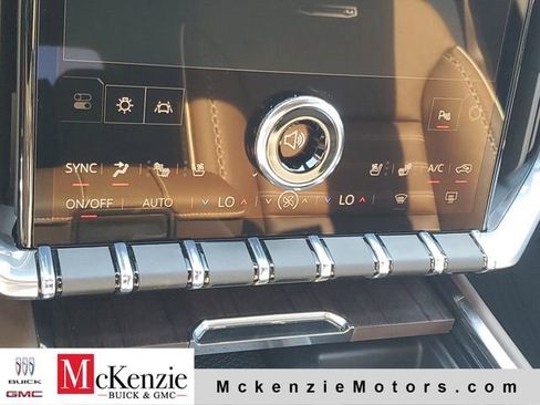 New 2026 GMC Acadia Denali Ultimate FWD image 18