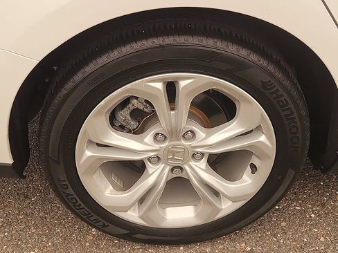 Certified 2024 Honda Accord LX image 9