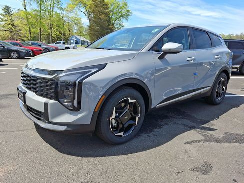 New 2026 Kia Sportage EX FWD image 3