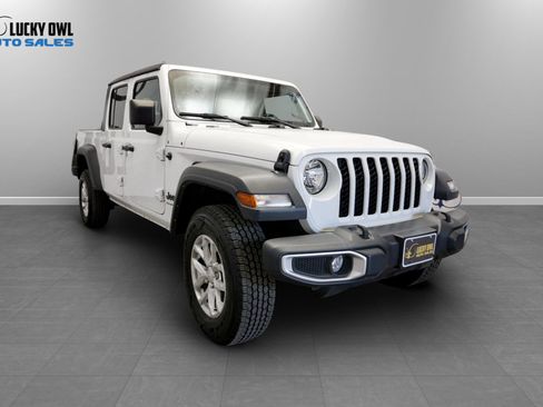 Used 2023 Jeep Gladiator Sport AWD/4WD image 24