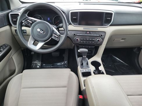 Used 2022 Kia Sportage LX w/ LX FWD Value Edition Package image 13