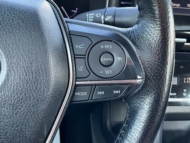 Used 2019 Toyota Avalon XLE w/ Moonroof Package FWD image 14