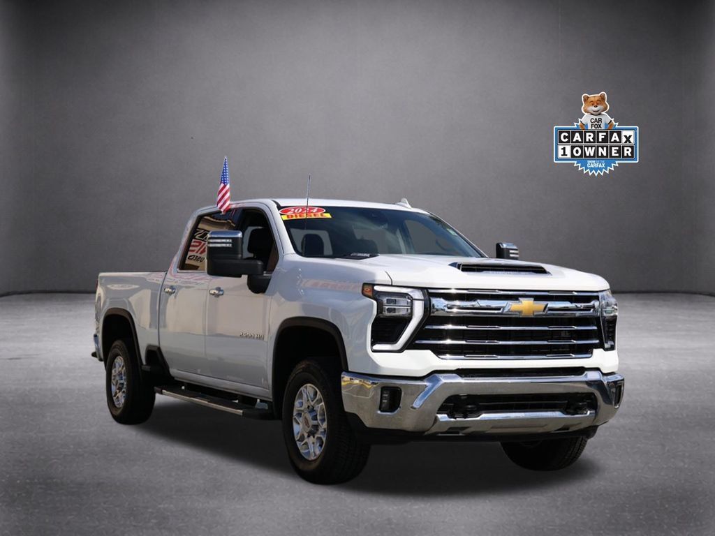 Used 2024 Chevrolet Silverado 2500 LTZ AWD/4WD image 2