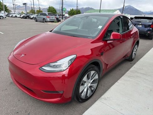 Used 2023 Tesla Model Y Long Range AWD/4WD image 3
