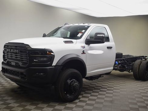 New 2026 RAM 5500 Tradesman AWD/4WD image 13