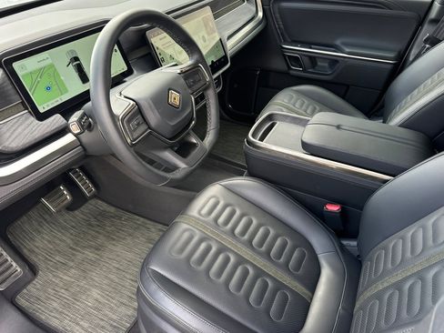 Used 2024 Rivian R1T Adventure image 10