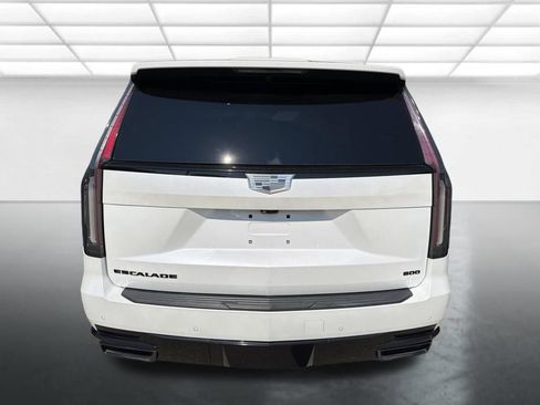 Used 2023 Cadillac Escalade Sport Platinum w/ LPO, ONYX Package AWD/4WD image 3