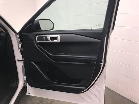 Used 2022 Ford Explorer 4WD image 32