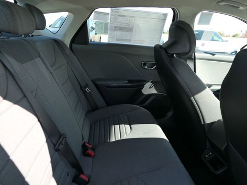 New 2025 Kia K4 EX image 19