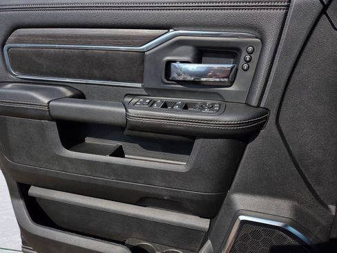 New 2026 RAM 2500 Laramie w/ Sport Appearance Package AWD/4WD image 14