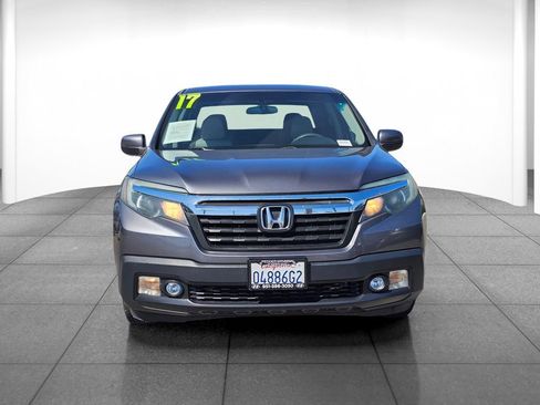 Used 2017 Honda Ridgeline RTS image 2